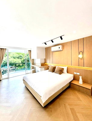 Condos for sale : FOR SALE – Hillside 4 Condominium | 5th Floor | City View | Prime Nimman Location Tel: 098-9690236(Janny)