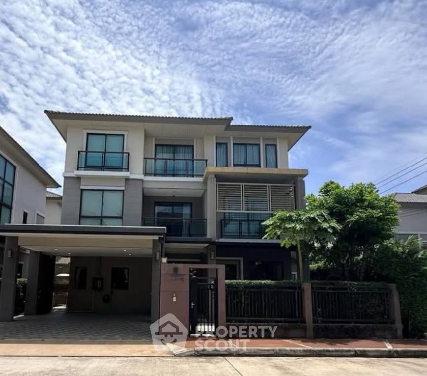 ขายบ้านเดี่ยว 5 ห้องนอน 305 ตร.ม. 55.5 ตร.ว. ภัสสร สรงประภา