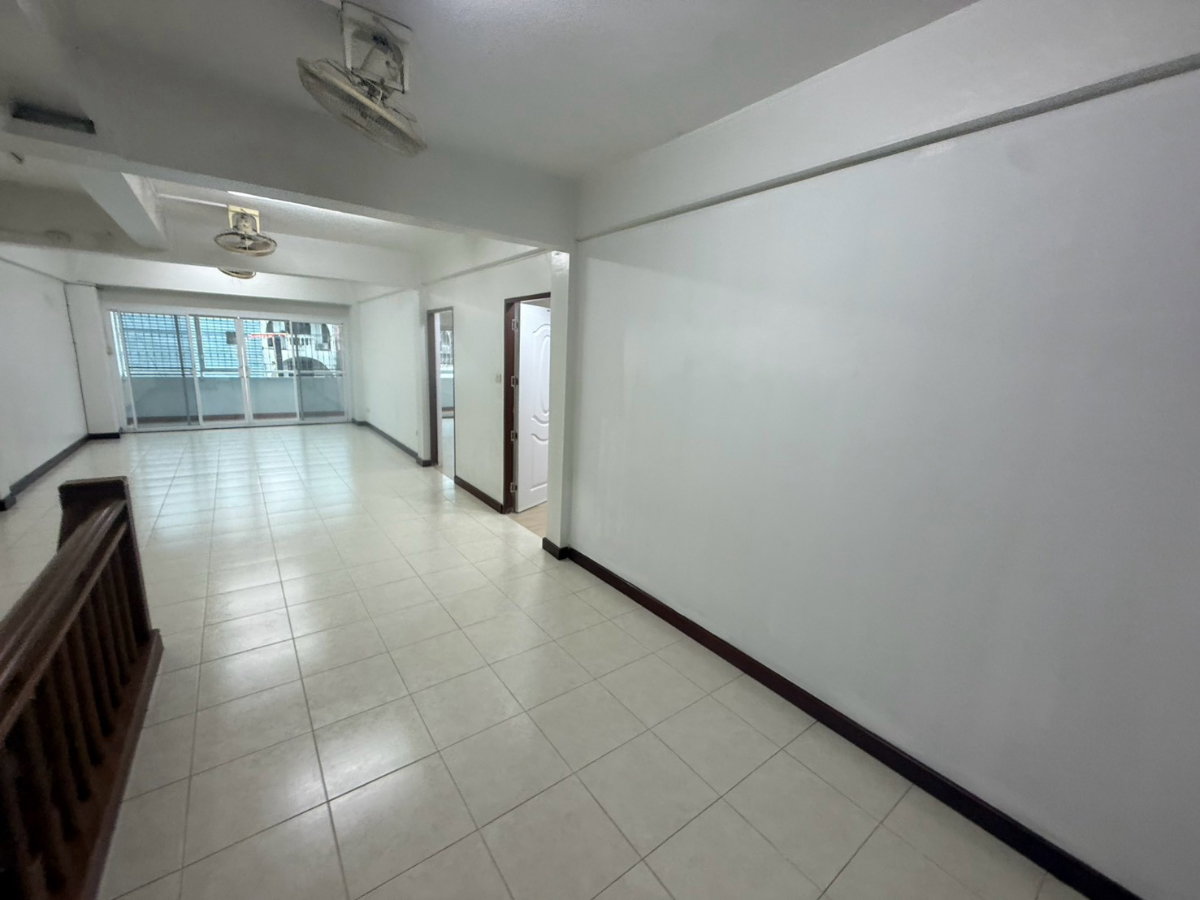 รูป โปรโมชั่นอยู่ฟรี 1 เดือน ก่อนเข้าเผื่อรีโนเวท บ้านพาณิชย์เส้นพัทยากลาง 10ห้องนอน 10ห้องน้ำ 5ชั้น - รูปที่ 12/88