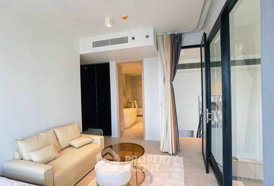 picture 2-BR Condo at The Lofts Silom near BTS Surasak (ID 3381946) - 5/12