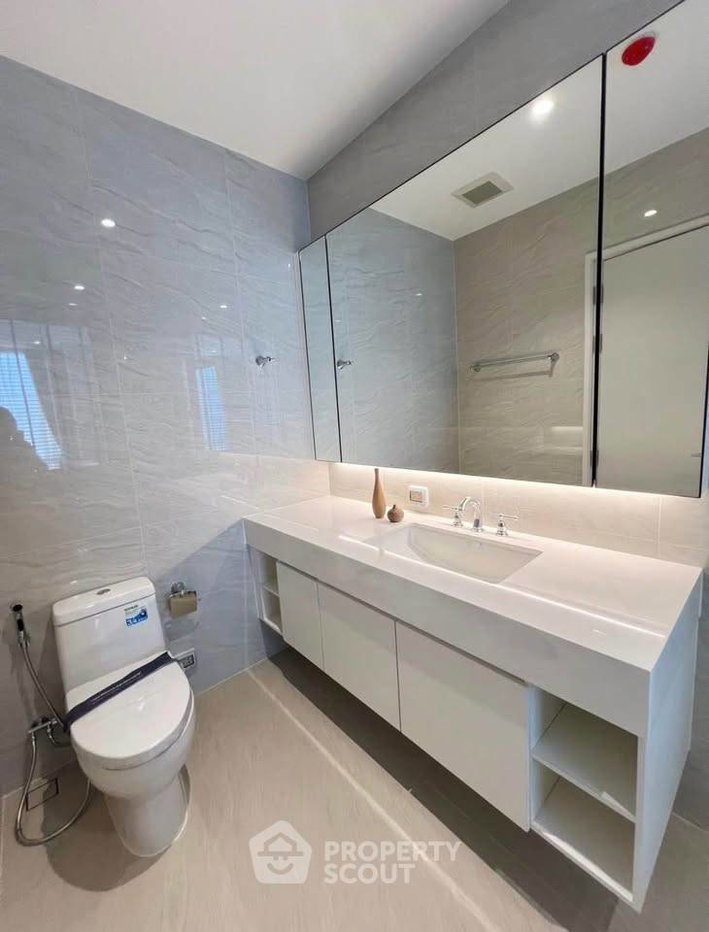 picture 1-BR Condo at Muniq Langsuan near BTS Ratchadamri (ID 3383426) - 12/14