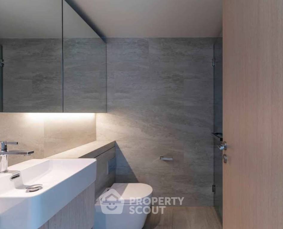 picture 2-BR Condo at The Lofts Silom near BTS Surasak (ID 3374692) - 2/6