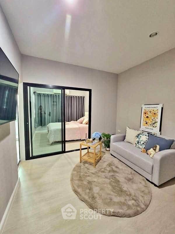 รูป คอนโด 1 ห้องนอน The First Condo ขายที่คลองตำหรุ ชลบุรี (ID 3382511) - รูปที่ 1/11