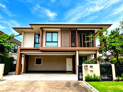 บ้านเดี่ยว กรุงเทพมหานคร : ขายด่วน ขายขาดทุน! บ้านเดี่ยวหรู ไซส์ใหญ่ Burasiri Krungthep Kreetha ราคาเพียง 18.6 ล้านบาท ต่ำกว่าราคาตลาด