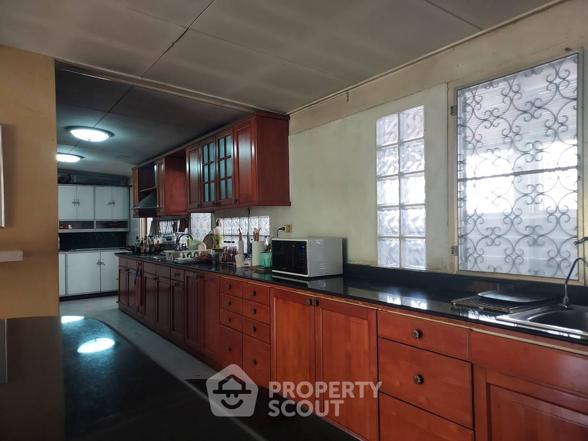 picture 5-BR House near BTS Pu Chao (ID 1526944) - 9/18