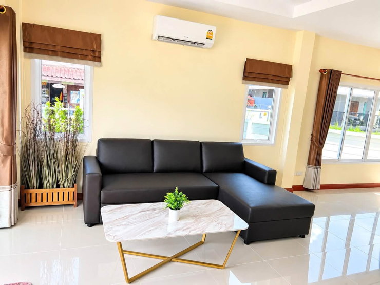 รูป บ้านเช่านอกโครงการเงียบสงบพื้นที่ใช้สายเยอะหลังมุม - รูปที่ 8/18