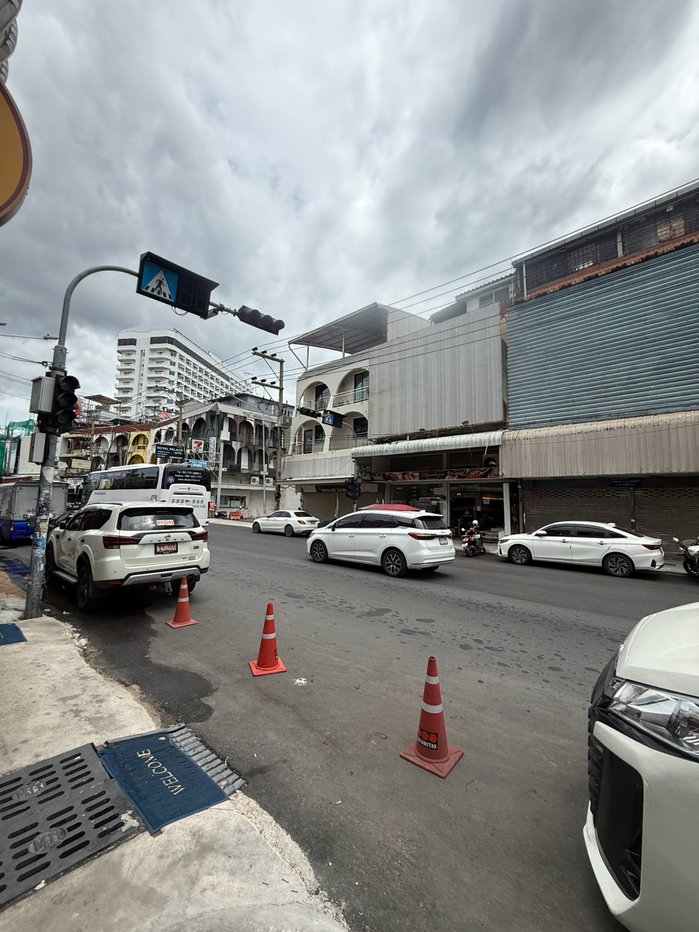 รูป โปรโมชั่นอยู่ฟรี 1 เดือน ก่อนเข้าเผื่อรีโนเวท บ้านพาณิชย์เส้นพัทยากลาง 10ห้องนอน 10ห้องน้ำ 5ชั้น - รูปที่ 88/88
