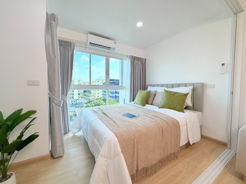 🏢✨ Newly Renovated Condo for Sale in the Heart of Huai Khwang ✨ Ready to Move In 🚇 Near MRT Sutthisan