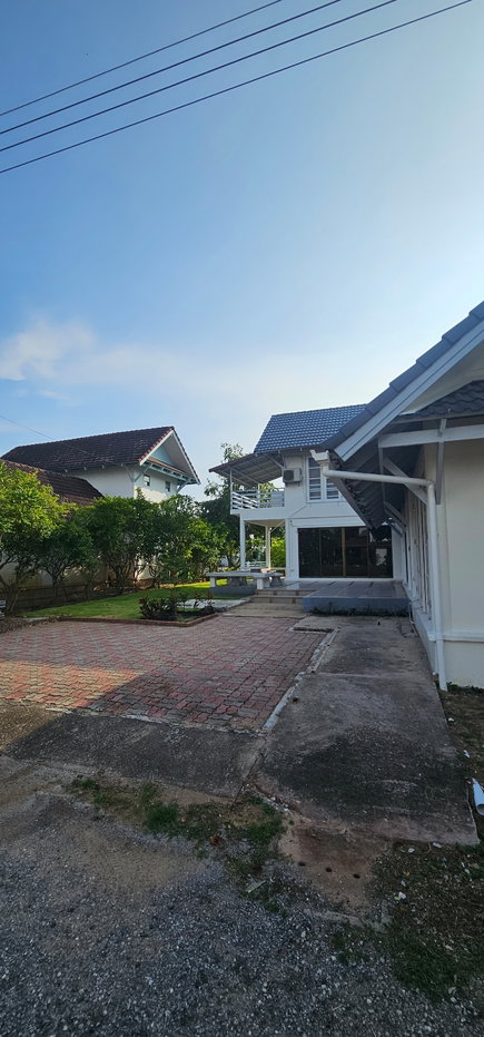รูป ให้เช่าบ้านพักตากอากาศ รีโนเวทใหม่ทั้งหลัง
อยู่ในโครงการหมู่บ้านเอกเขนก หาดแม่รำพึง ระยอง - รูปที่ 3/15