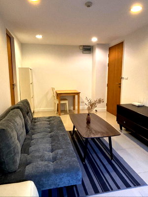 ขายคอนโด : ขายคอนโด ซีนิธ เพลส สุขุมวิท 42 (Zenith Place Sukhumvit 42) 2 ห้องนอน 48.5 ตร.ม. ใกล้ BTS เอกมัย เจ้าของขายเอง 