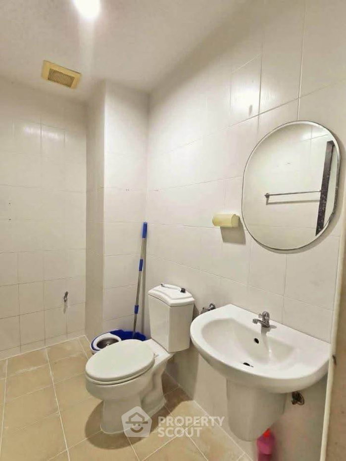 รูป คอนโด 1 ห้องนอน The First Condo ขายที่คลองตำหรุ ชลบุรี (ID 3382511) - รูปที่ 7/11