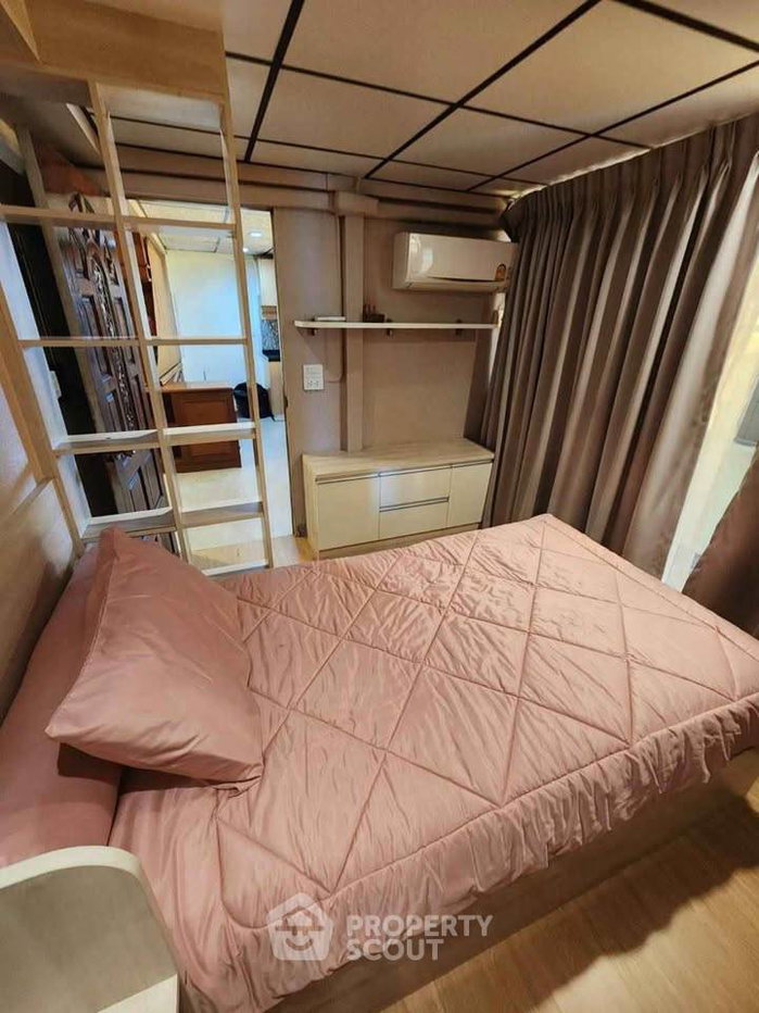 picture 2-BR Condo For Sale At Baan Ratchada, Wang Thonglang (ID 3381815) - 10/26