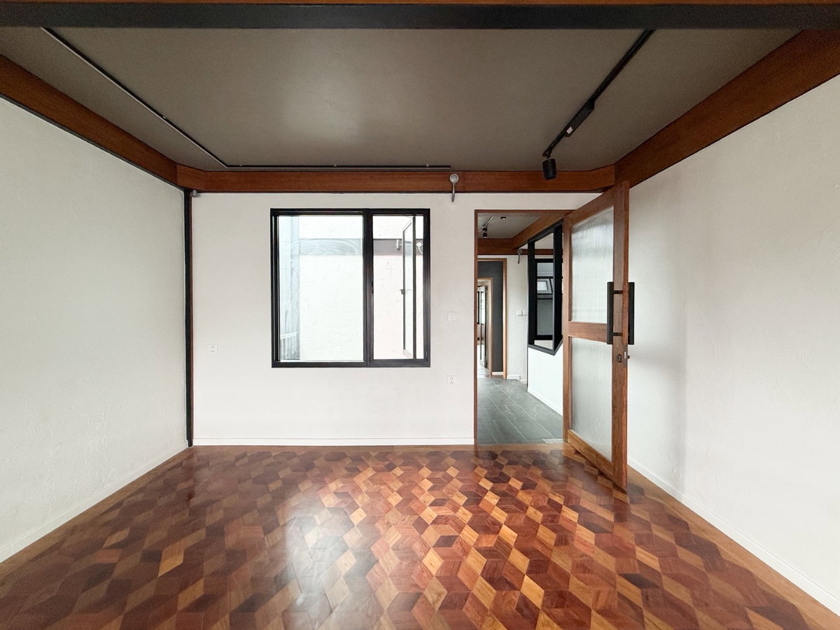 รูป ขายบ้านเดี่ยว 3 ชั้น สไตล์โมเดิร์นซอยรัชดา 42 ห่างจากปากซอย 400 เมตร เพียง 18.9 ล้าน - รูปที่ 15/28