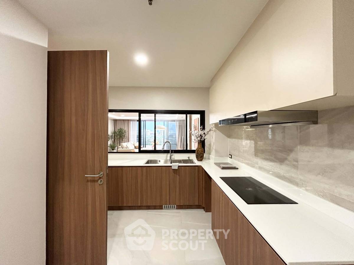 picture Spacious 2-BR 158 Sqm At Riverine Place, Nonthaburi (ID 3384590) - 25/40