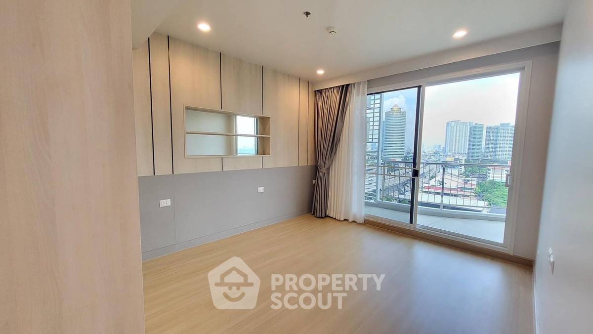 picture Spacious 2-BR 128 Sqm Condo At Supalai Riva Grande (ID 1985453) - 4/10