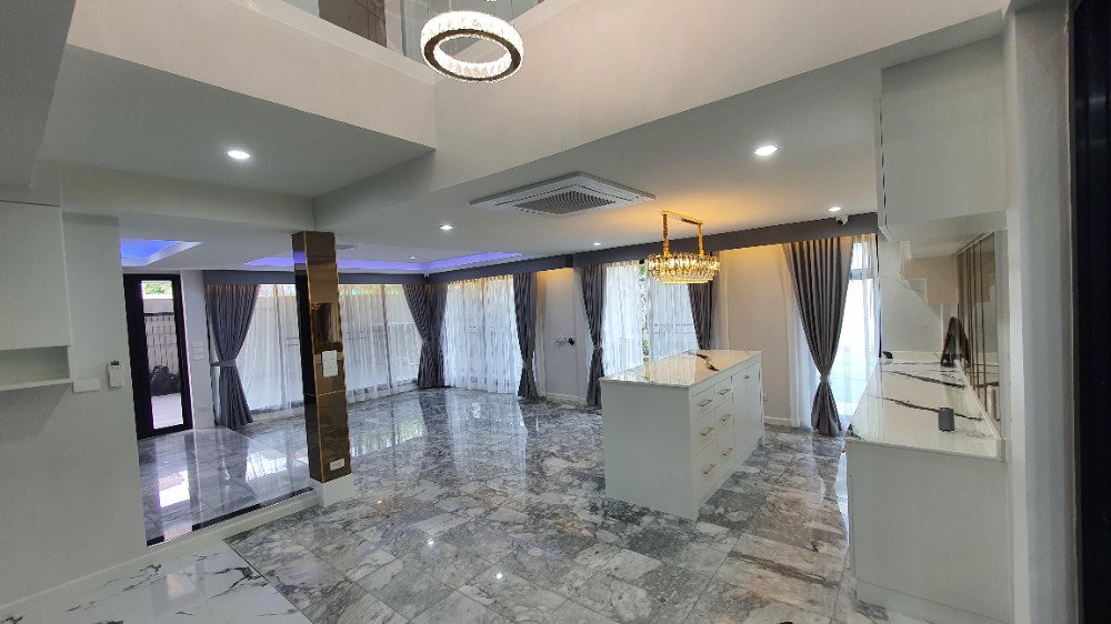 รูป ให้เช่าบ้านเดี่ยว Modern รัชดา 32 | 5 ห้องนอน 5 ห้องน้ำ | 100 ตร.วา - รูปที่ 4/16