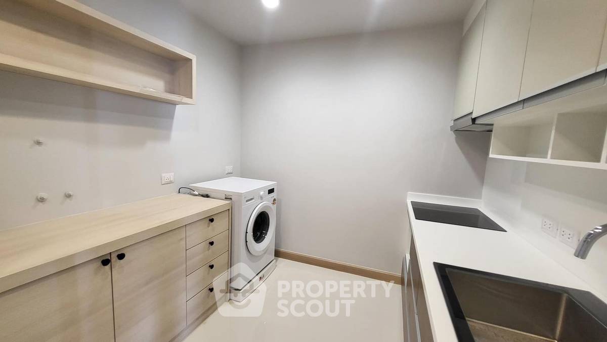 picture Spacious 2-BR 128 Sqm Condo At Supalai Riva Grande (ID 1985453) - 3/10