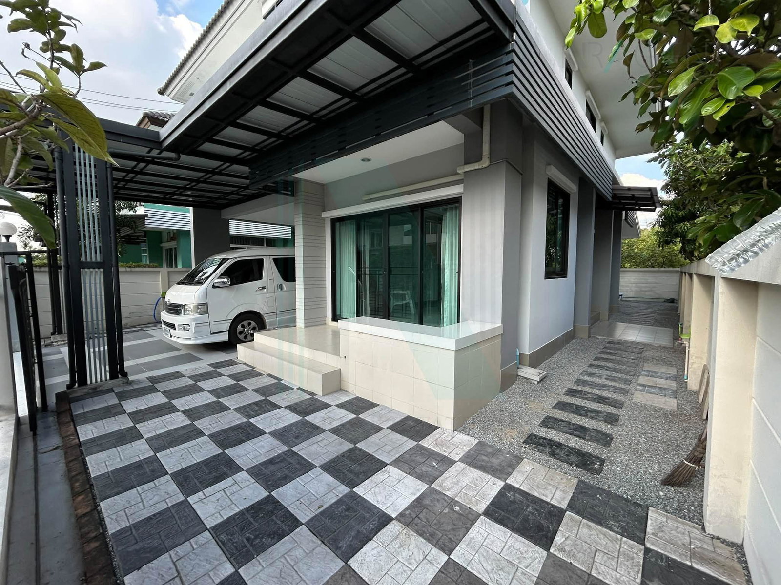 5-bed house for sale, 160 sqm, 61 sq wah, Baan Sri Suk Tha Kham-Rama 2
