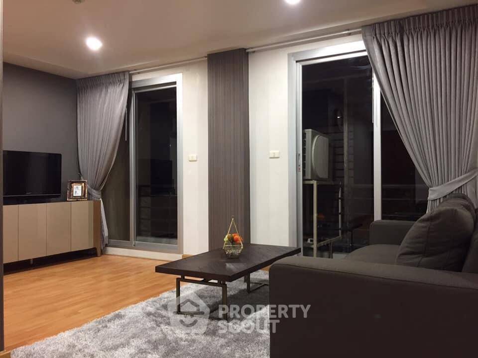 picture 2-BR Condo at Resorta Yen-Akat near MRT Khlong Toei (ID 404288) - 6/9