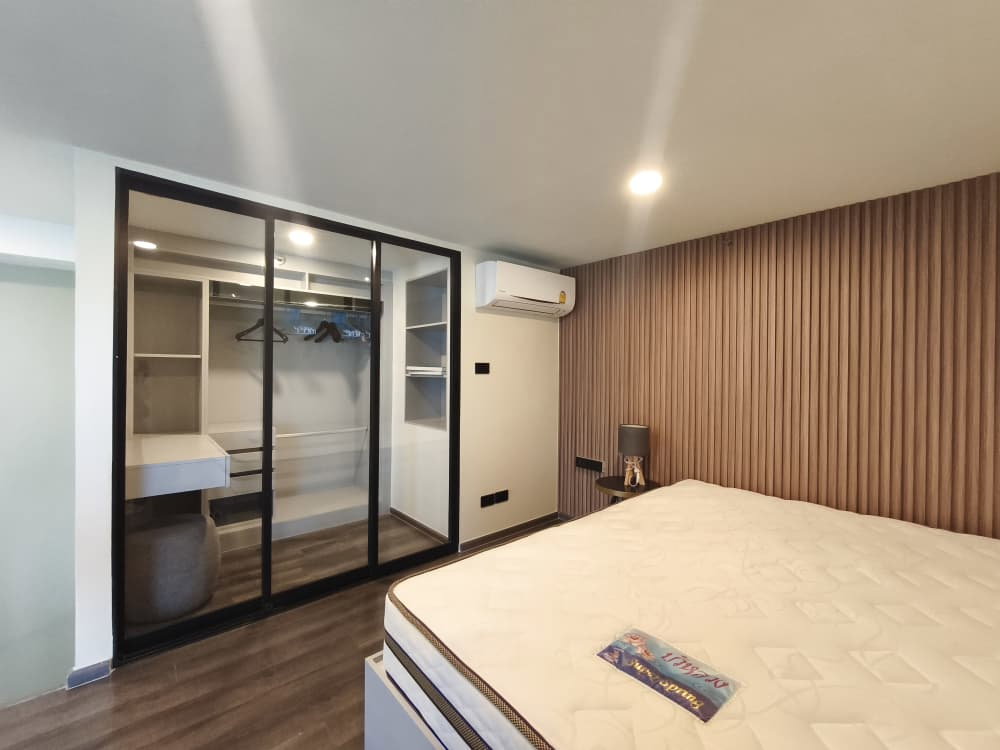picture Condo for RENT : Knightsbridge Space Rama 9  𝐒𝐢𝐳𝐞 : 41 sqm. Duplex 1 Bed 1 Bath / City View  𝐅𝐥𝐨𝐨𝐫 : 20th  ✅Fully furnished - 10/14