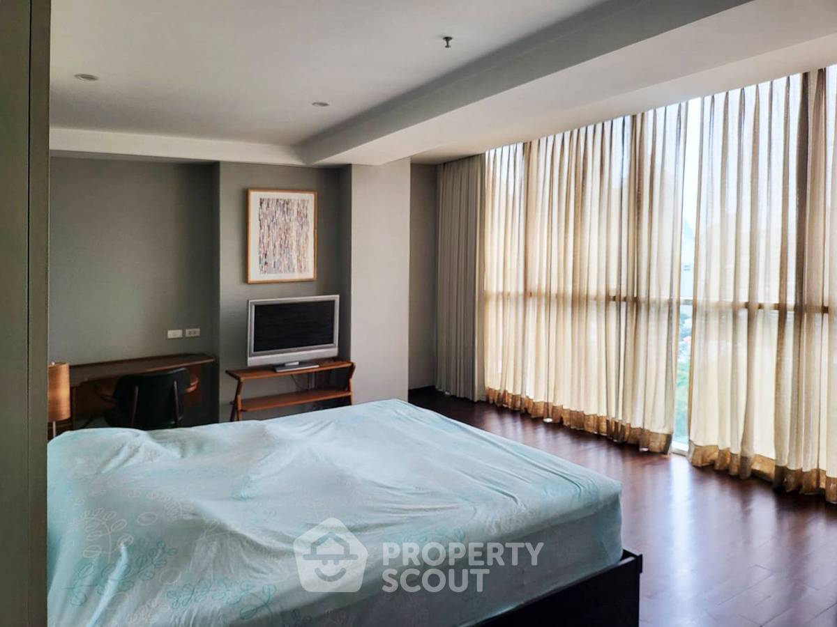 picture 20th-Floor 2-BR 145 Sqm Urbana Langsuan Condominium, BTS Ratchadamri (ID 2749311) - 4/7