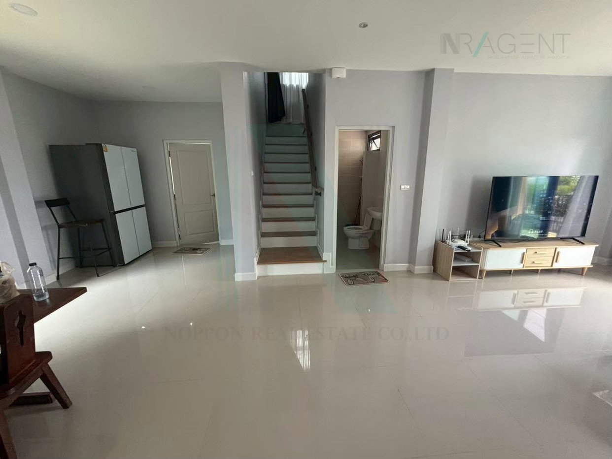 รูป 📌 ให้เช่าบ้านเดี่ยว 2 ชั้น เซนโทร บางนา-กิ่งแก้ว 4 ห้องนอน 3 ห้องน้ำ - รูปที่ 3/8