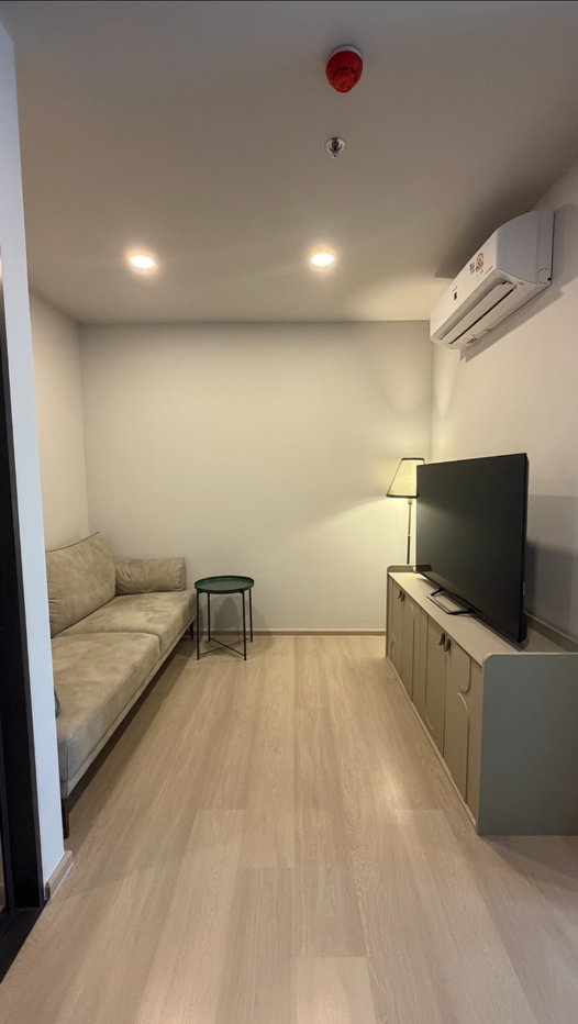 picture Modern 1-Bedroom Condo for Rent | Aspire Onnut Station - 7/22