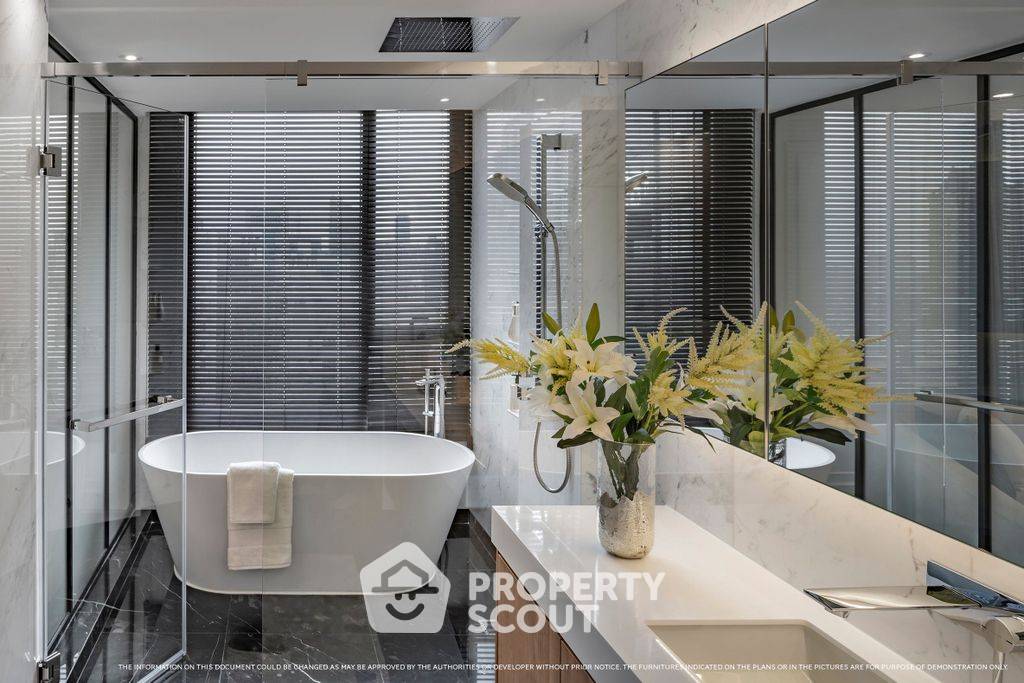 picture High-Floor 2-BR 93 Sqm At Muniq Sukhumvit 23, 100m To MRT Sukhumvit (ID 2198962) - 14/24