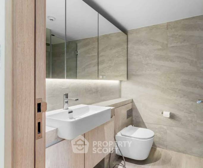 picture 2-BR Condo at The Lofts Silom near BTS Surasak (ID 3374393) - 2/3