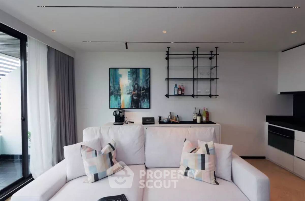 picture 1-BR Condo at Lake Avenue Sukhumvit 16 near BTS Asok (ID 3244047) - 4/12