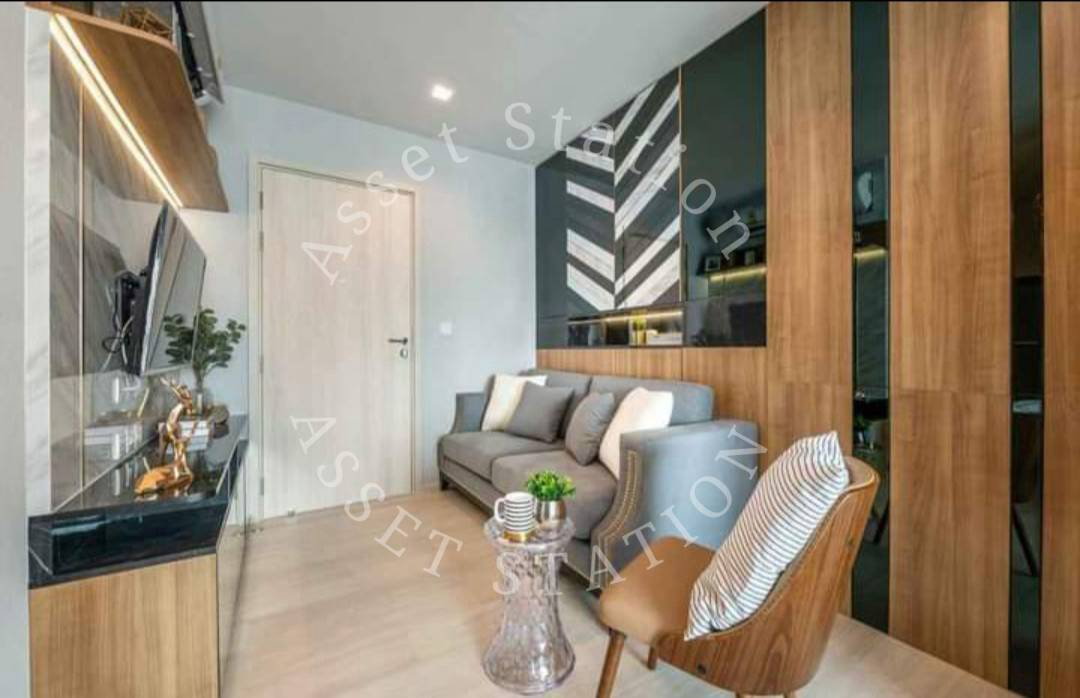 picture Life One Wireless | ð
Near BTS Phloen Chit and Central Chidlom - 8/20