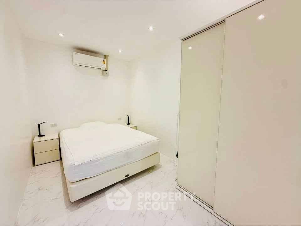 picture 2-BR Condo at View Talay 3 close to Phratamnak (ID 3387269) - 13/14