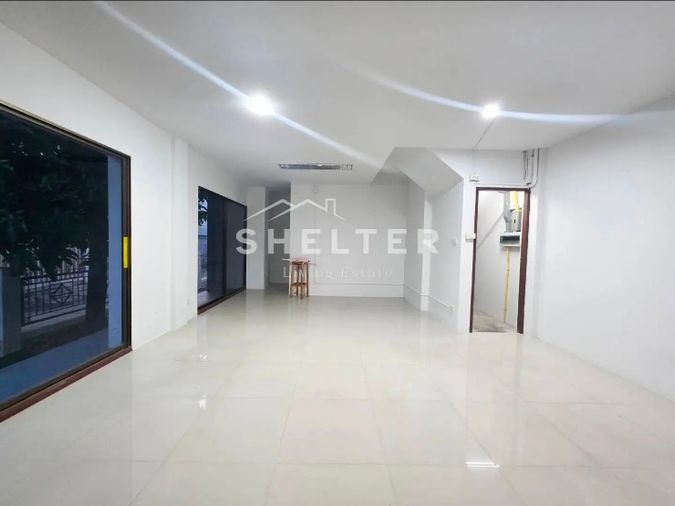 4-bed home office for rent, 200 sqm, 52 sq wah, Sriwara Town in Town
