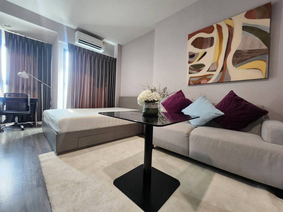 picture IDEO CHULA SAMYAN studio fully furnished new furniture nice clean and cozy  - 10/11