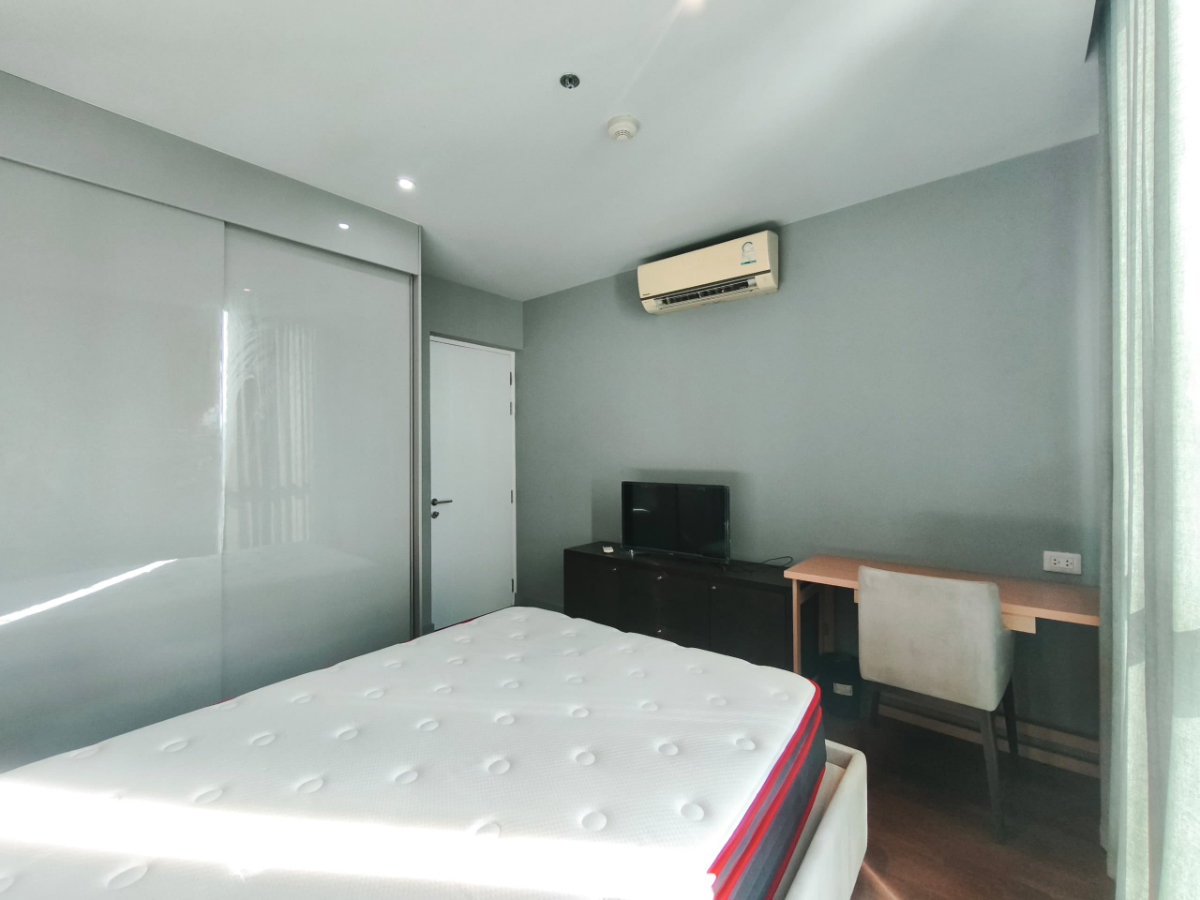 picture Condo for RENT : A Space ID Asoke Ratchada𝐒𝐢𝐳𝐞 : 73 sqm.  2 Bedroom / 2 Bathroom / Corner /City View  𝐅𝐥𝐨𝐨𝐫 : 17th floor  ✅Fully furnished - 8/16