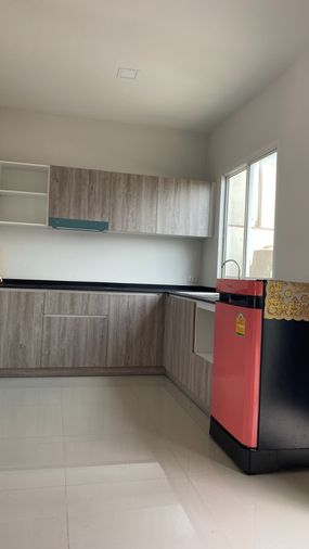 ให้เช่าทาวน์โฮม 2 ห้องนอน 120 ตร.ม. 22 ตร.ว. เดอะ เวโรน่า วิลเลจ กรุงเทพกรีฑา-พระราม 9