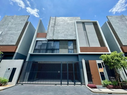 รูปภาพ 🏡ให้เช่าบ้านเดี่ยว BUGAAN กรุงเทพกรีฑา แต่งครบพร้อมอยู่ (3 ห้องนอน 5 ห้องน้ำ) ค่าเช่า 200,000 บาท/เดือน ▫️Line: @sanhaproperty