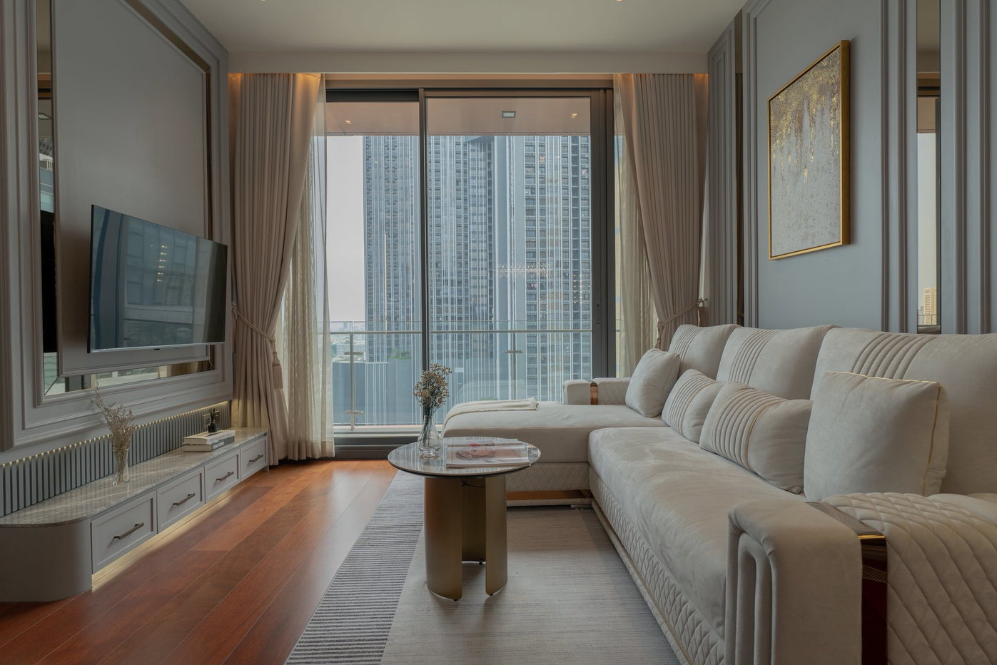 picture KHUN by YOO inspired by Starck 2 bedrooms, for rent - 23/37