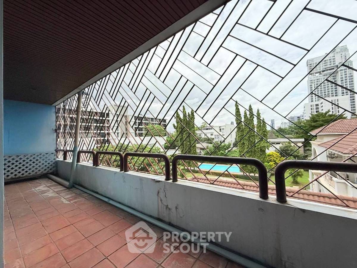 picture 5-BR Townhouse near MRT Sukhumvit (ID 3386490) - 8/9