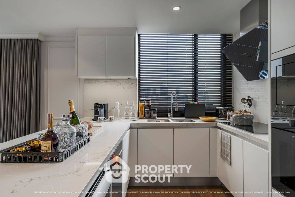 picture High-Floor 2-BR 93 Sqm At Muniq Sukhumvit 23, 100m To MRT Sukhumvit (ID 2198962) - 8/24