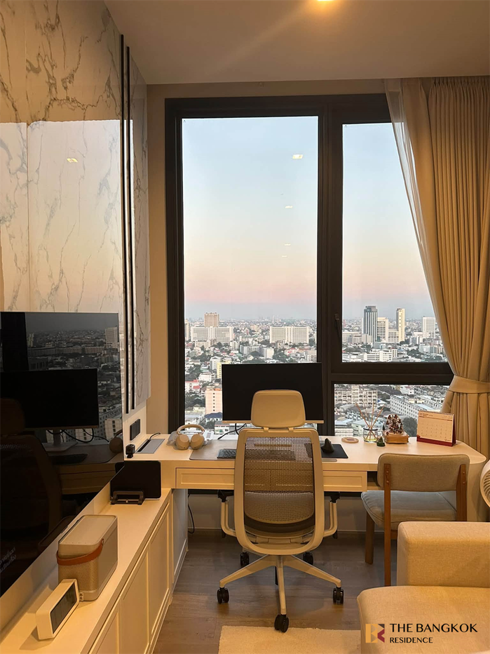 picture The Crest Park Residences near MRT Phahonyothin Station - 2/9