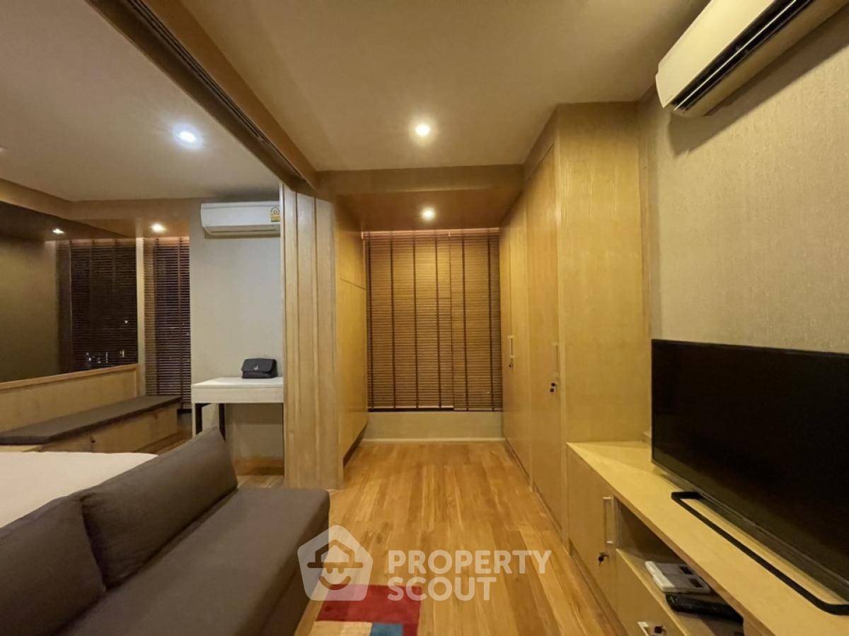 picture 22nd-Floor 1-BR At Ideo Q Chula Samyan Near MRT Sam Yan (ID 2884311) - 4/8