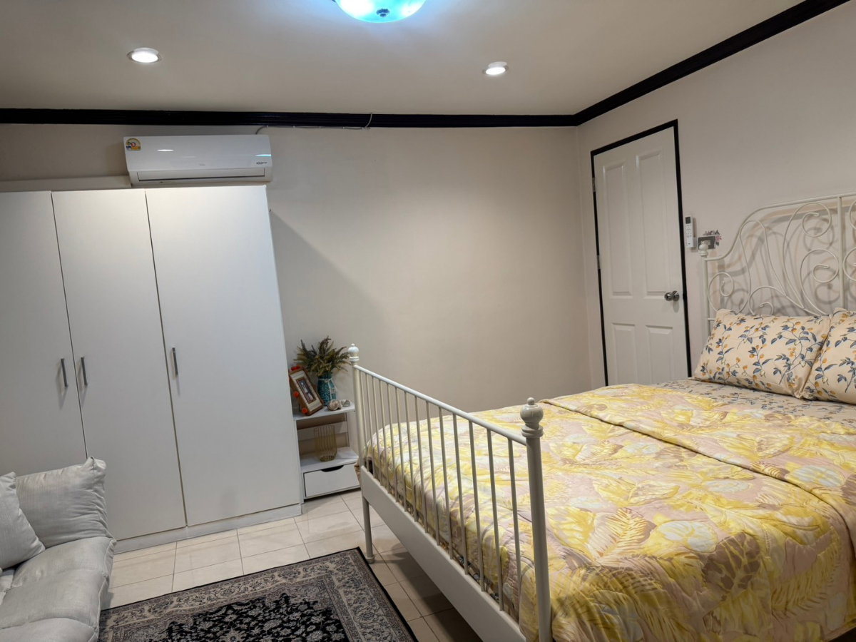 picture Townhome / Home-office for Rent at Royal Nakarin Villa - 8/32