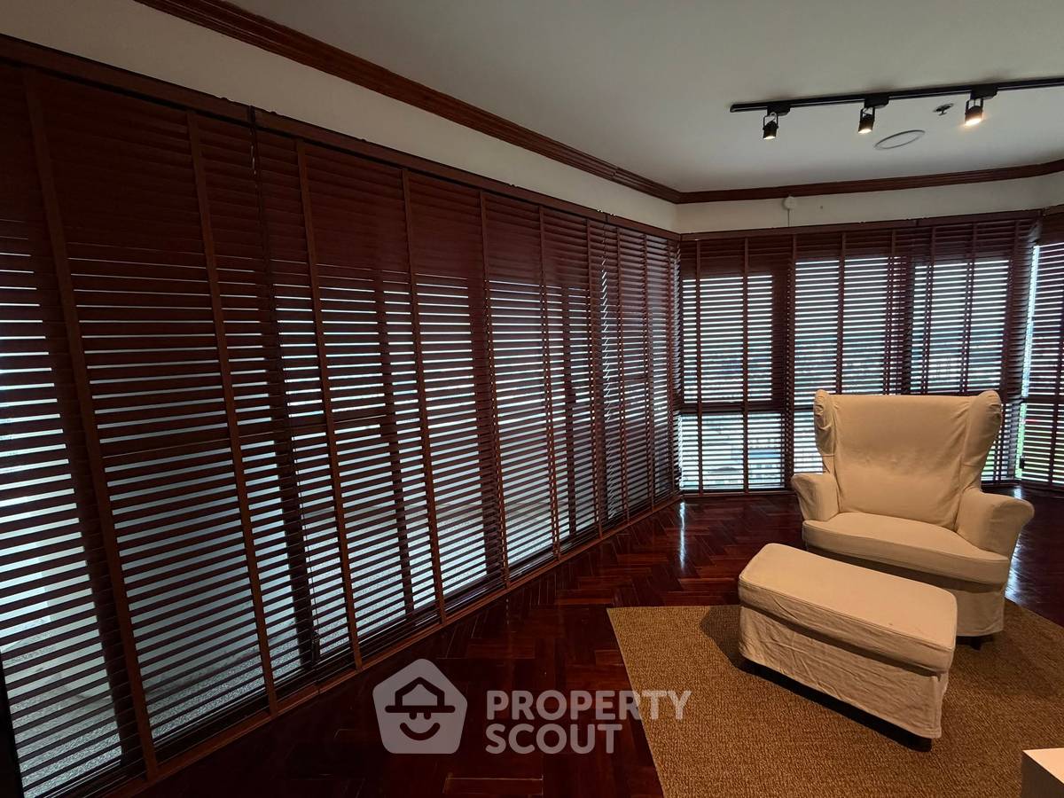 picture 3-BR Condo at Central City East Tower in Bang Na Nuea (ID 3387709) - 12/17
