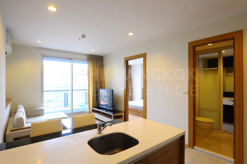 RHYTHM Ratchada-Huaikhwang near MRT Huai Khwang Station Move-in Ready, Just Bring Your Stuff