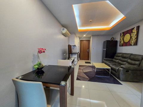 1 Bedroom Condo for Rent C-View Residence