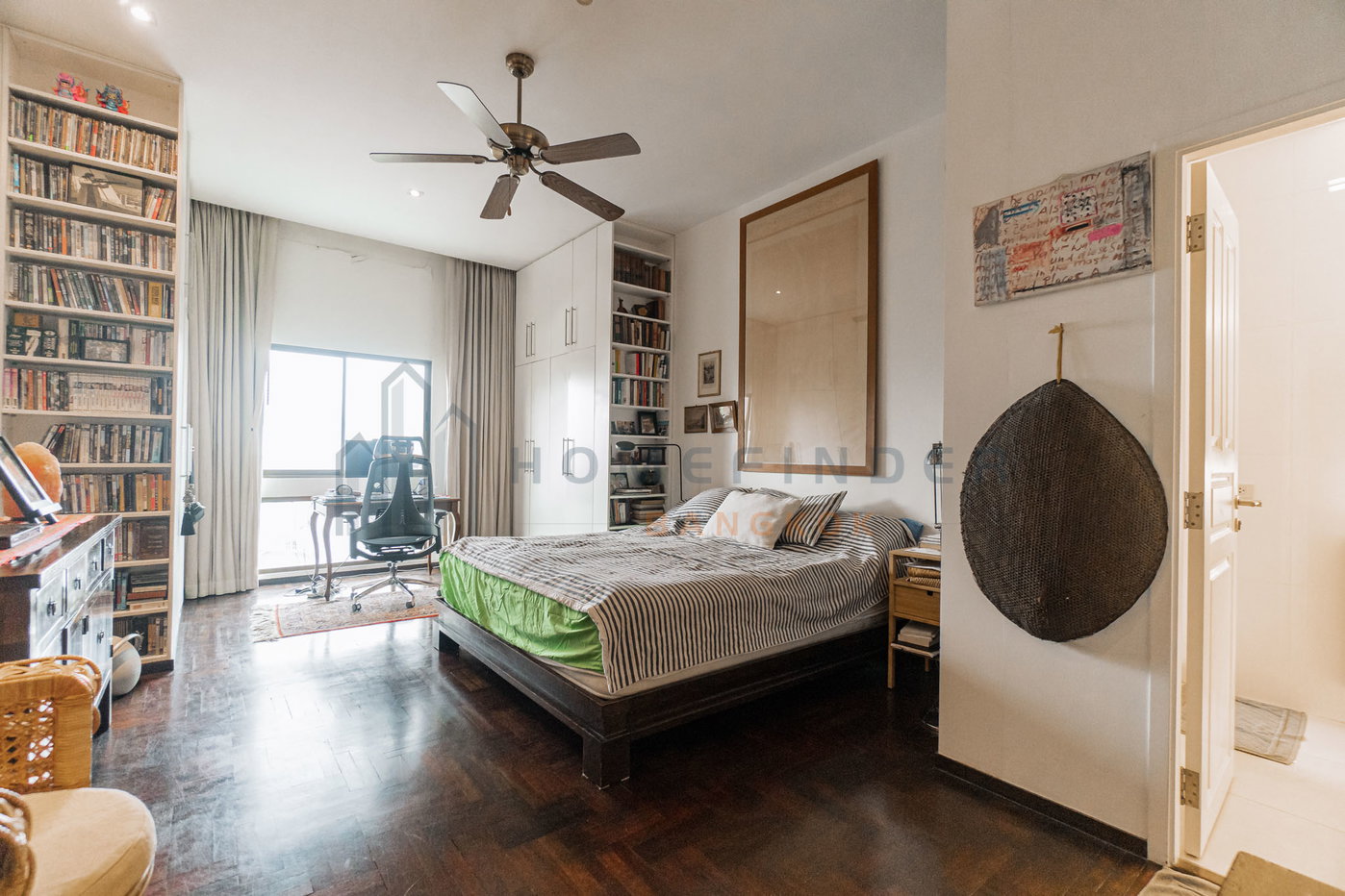 picture Castle Hill Mansion 3 bedrooms, for sale - 10/12