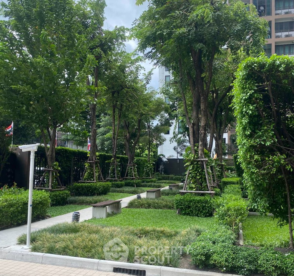 picture 100m From BTS Wongwian Yai | 2-BR Condo At Hive Taksin (ID 3388488) - 4/5