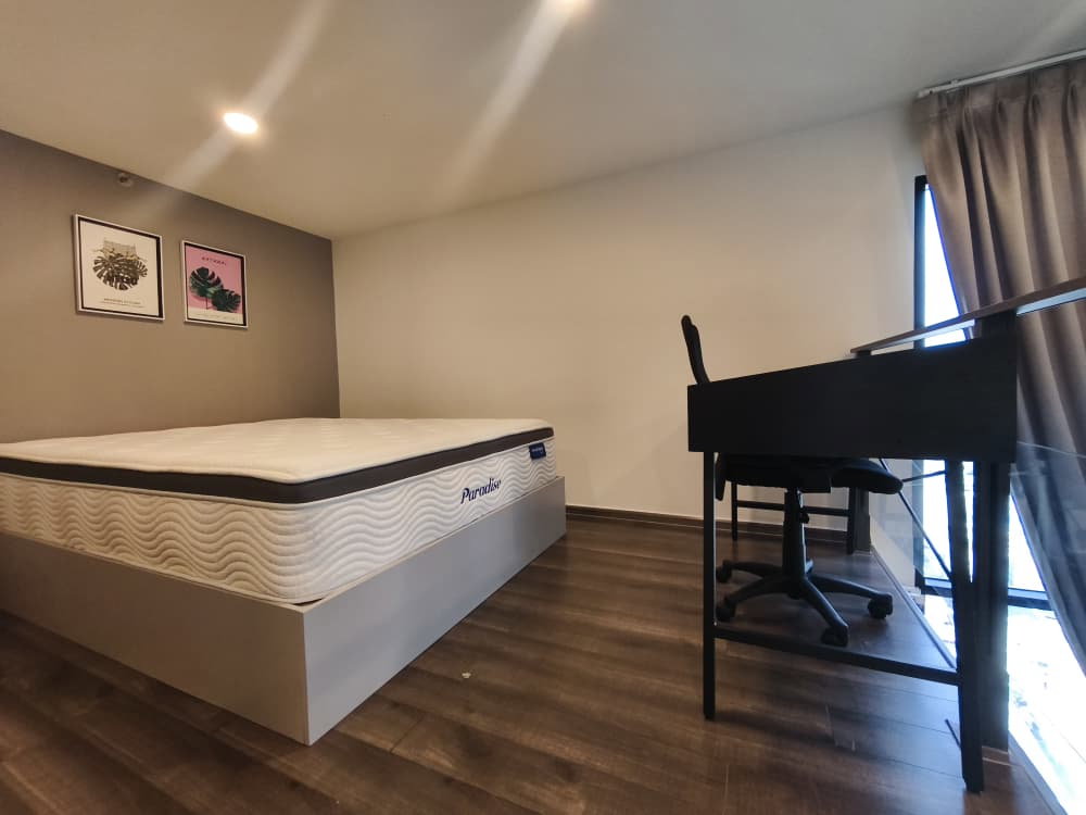 picture Condo for RENT : Knightsbridge Space Rama 9  𝐒𝐢𝐳𝐞 : 41 sqm. Duplex 1 Bed 1 Bath / City View/ Corner   𝐅𝐥𝐨𝐨𝐫 : 21st  ✅Fully furnished - 10/14