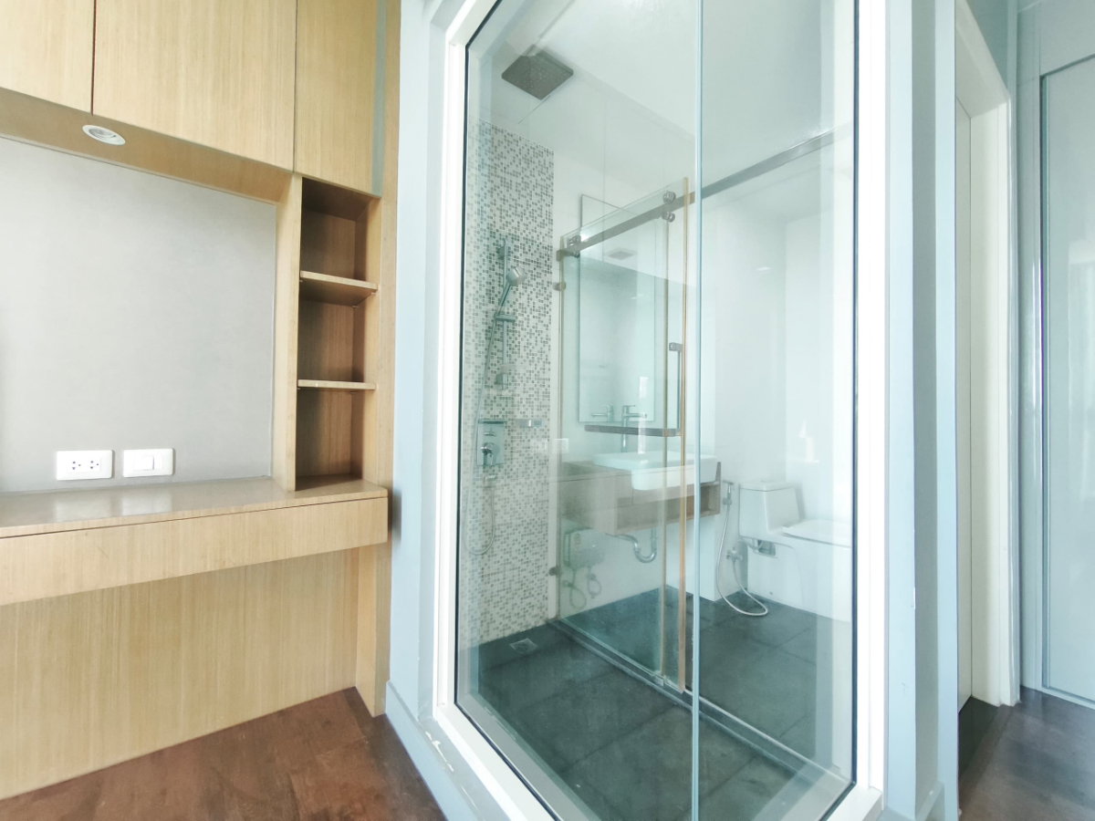 picture Condo for RENT : A Space ID Asoke Ratchada𝐒𝐢𝐳𝐞 : 73 sqm.  2 Bedroom / 2 Bathroom / Corner /City View  𝐅𝐥𝐨𝐨𝐫 : 17th floor  ✅Fully furnished - 15/16